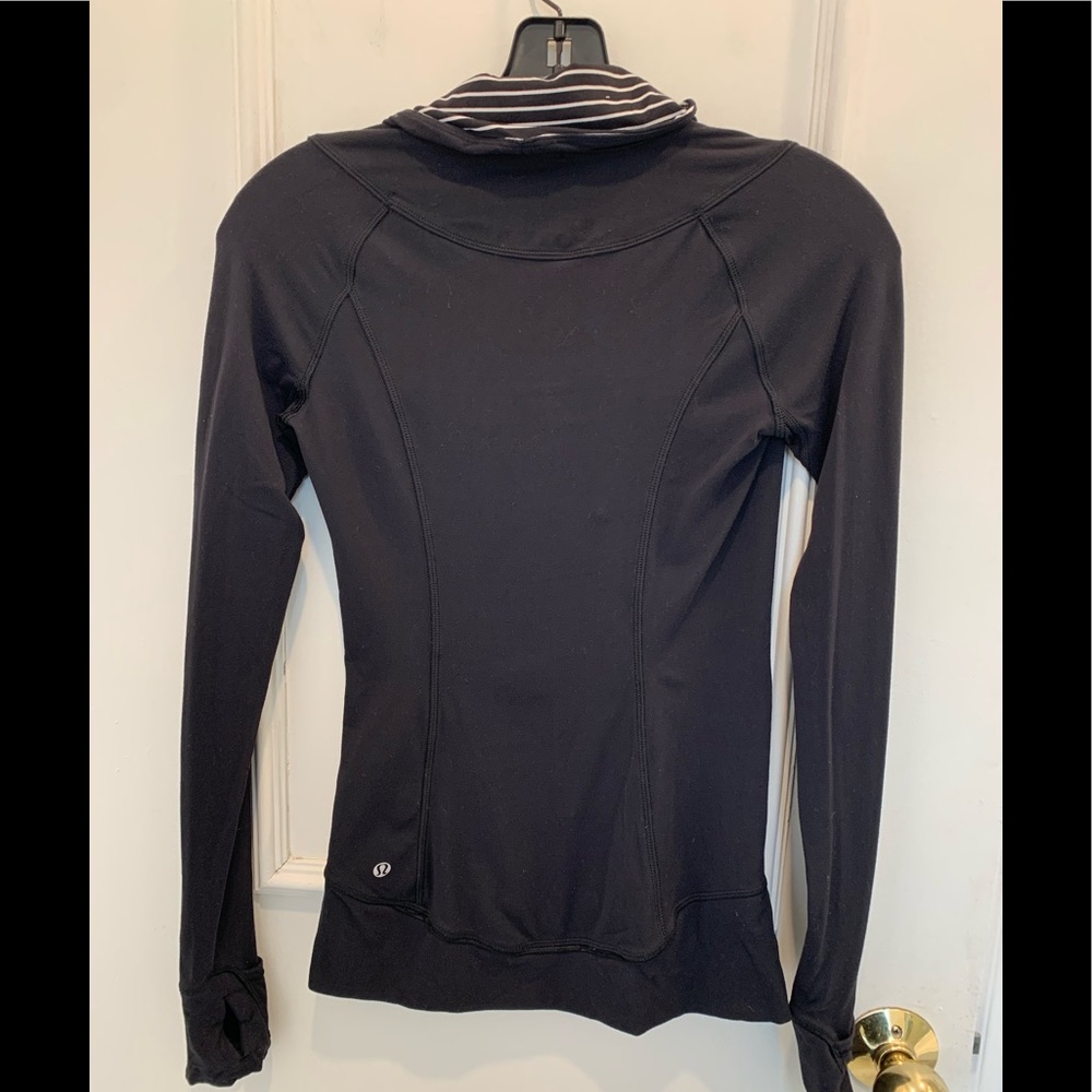 Lululemon black half zip pullover. Size 2 - Picture 2 of 6